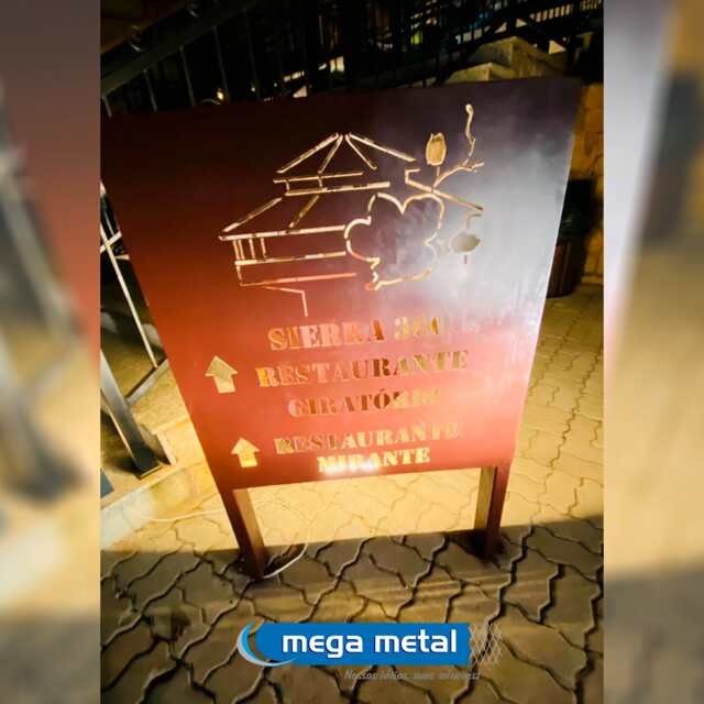 Comunicação Visual em chapa metálica cortada a laser pela Mega Metal