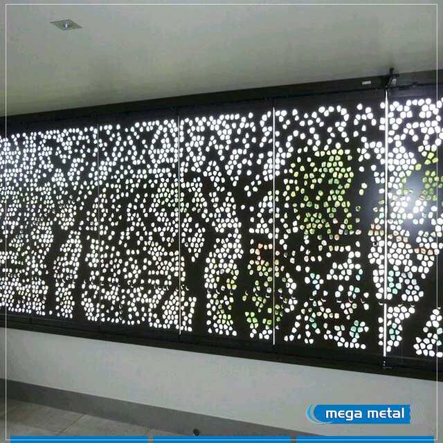 Painéis em chapa metálica cortada a laser pela Mega Metal